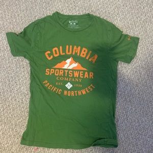Columbia T-shirt